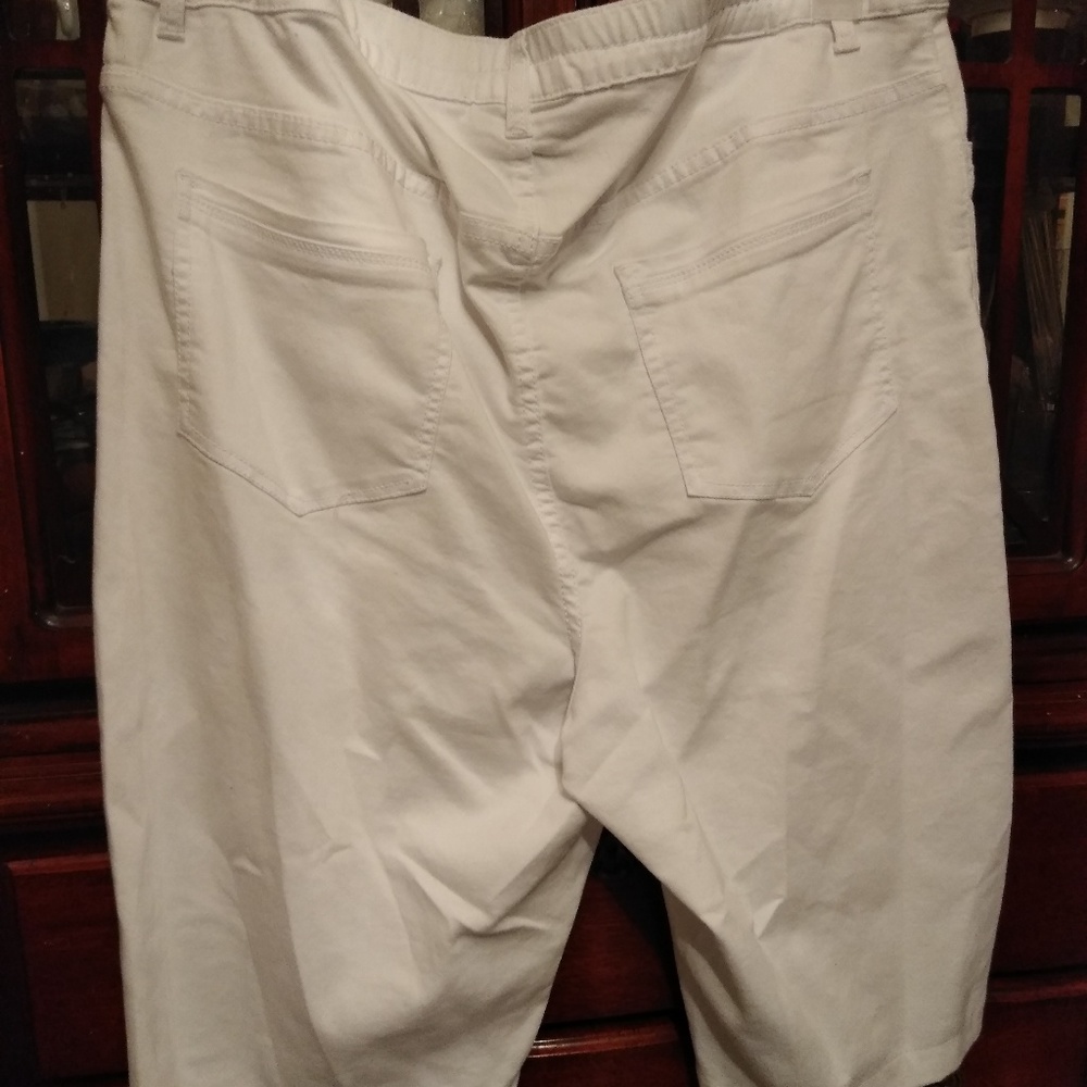 Jean's - Picture 2 of 3